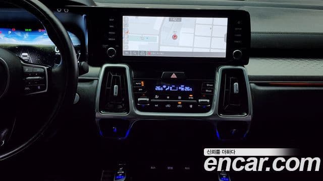 Kia Sorento 2023 — ფოტო 15/20