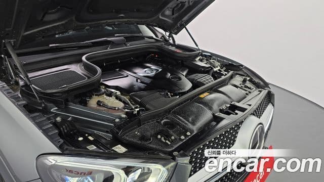 Mercedes-Benz GLE-Class 2021 — Фото 6/20
