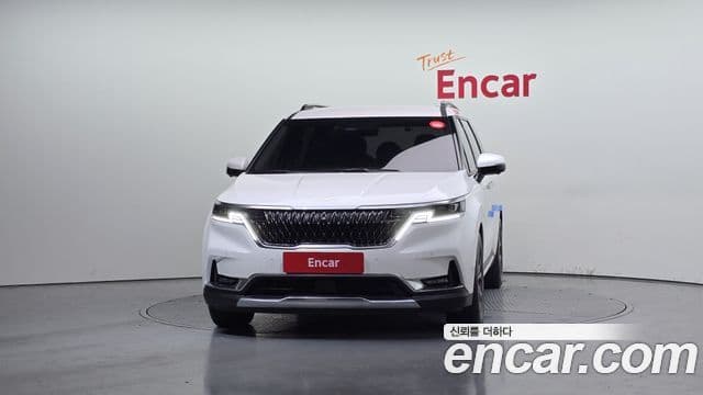 Kia Carnival 2021 — ფოტო 15/20