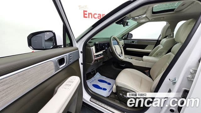 Hyundai Santa Fe 2023 — ფოტო 17/20