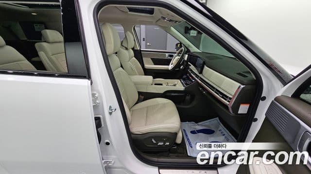 Hyundai Santa Fe 2023 — ფოტო 4/20