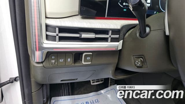 Hyundai Santa Fe 2023 — ფოტო 9/20