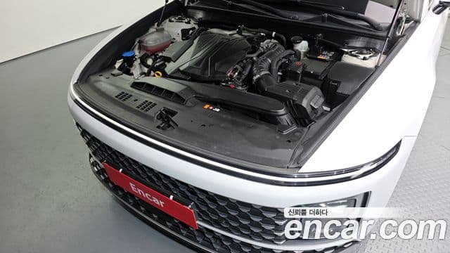 Hyundai Grandeur Hybrid 2023 — ფოტო 7/20