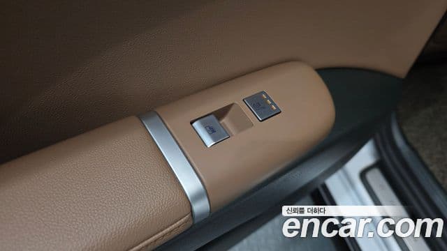 Hyundai Grandeur Hybrid 2023 — ფოტო 2/20