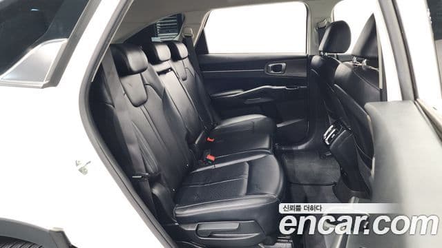 Kia Sorento 2021 — Фото 12/20