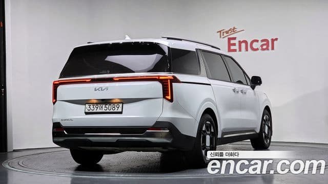 Kia Carnival 2024 — Фото 2/20