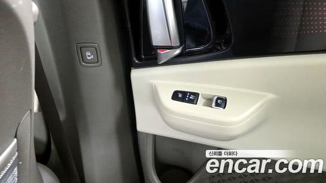 Kia Carnival 2024 — Фото 19/20