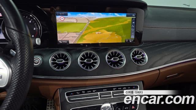 Mercedes-Benz E-Class 2019 — Şəkil 11/20