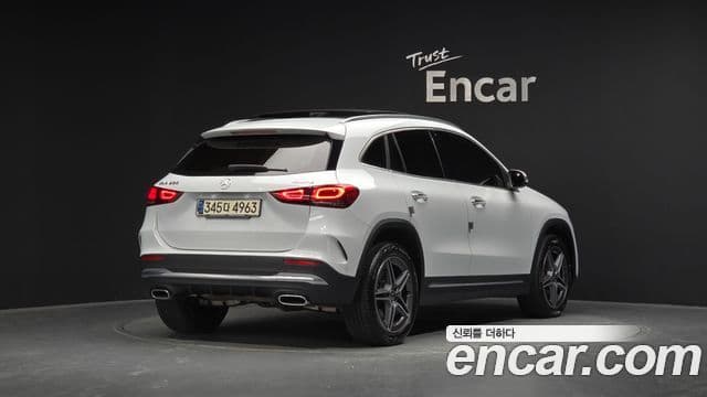 Mercedes-Benz GLA-Class 2020 — ფოტო 2/20