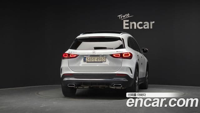 Mercedes-Benz GLA-Class 2020 — ფოტო 4/20