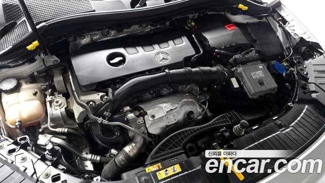 Mercedes-Benz GLA-Class 2020 — ფოტო 6/20