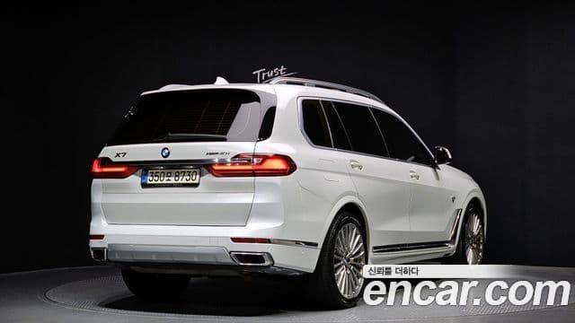 BMW X7 2021 — Фото 2/20