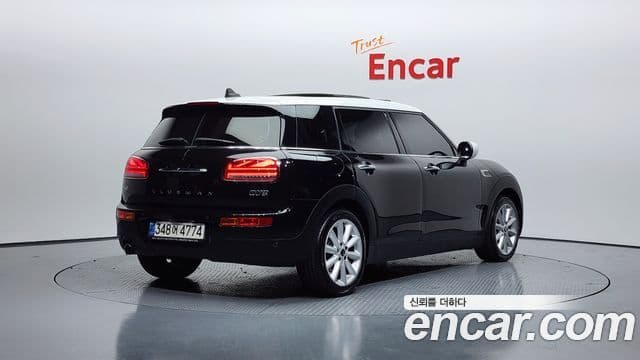 Mini Cooper Clubman 2021 — Фото 2/20