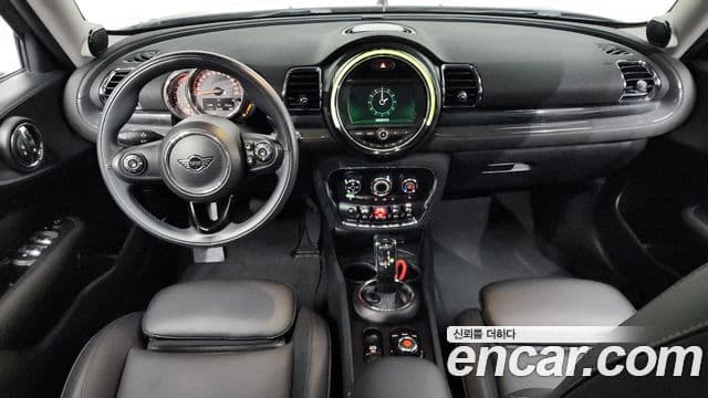 Mini Cooper Clubman 2021 — Фото 7/20