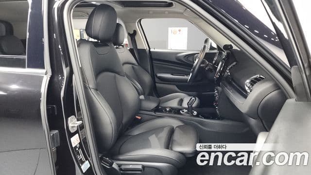 Mini Cooper Clubman 2021 — Фото 11/20