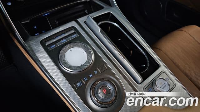 Genesis GV80 2020 — ფოტო 18/20
