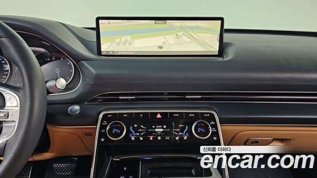 Genesis GV80 2020 — ფოტო 7/20