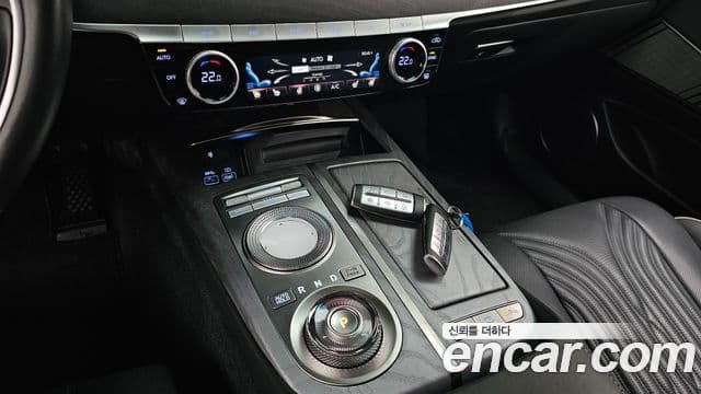 Genesis Electrified G80 2022 — Şəkil 9/20
