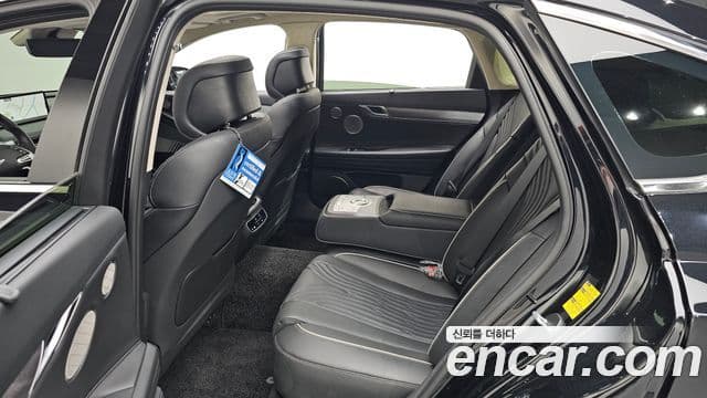 Genesis Electrified G80 2022 — Şəkil 12/20
