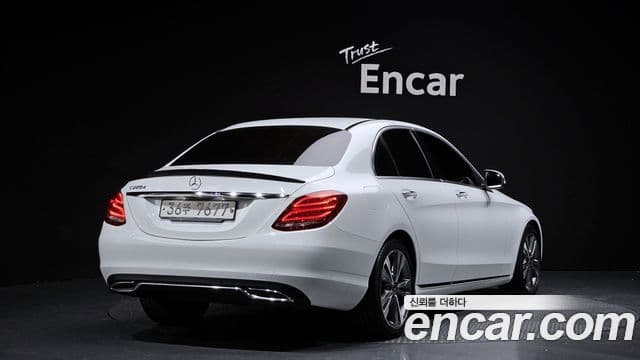 Mercedes-Benz C-Class 2018 — Şəkil 6/20
