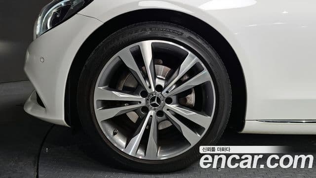 Mercedes-Benz C-Class 2018 — Şəkil 1/20
