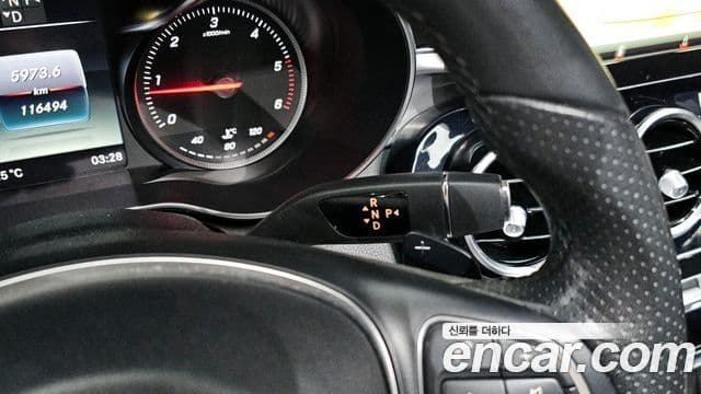 Mercedes-Benz C-Class 2018 — Şəkil 16/20