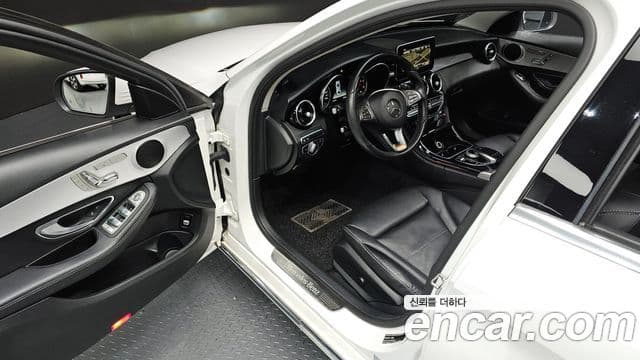 Mercedes-Benz C-Class 2018 — Şəkil 8/20