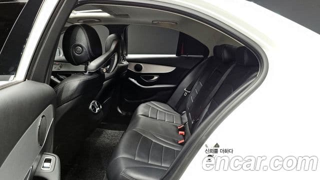 Mercedes-Benz C-Class 2018 — Şəkil 11/20
