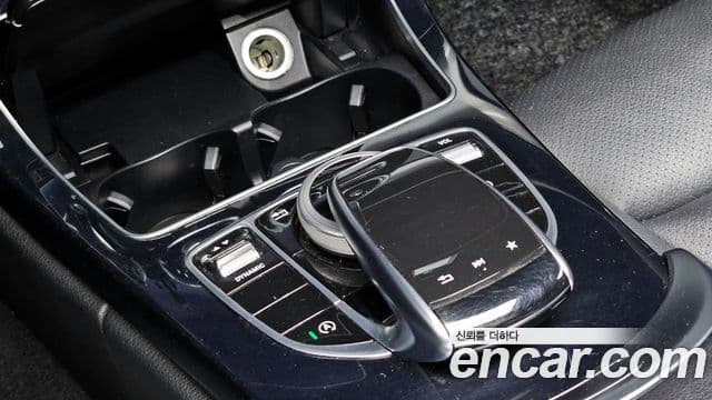 Mercedes-Benz C-Class 2018 — Şəkil 15/20