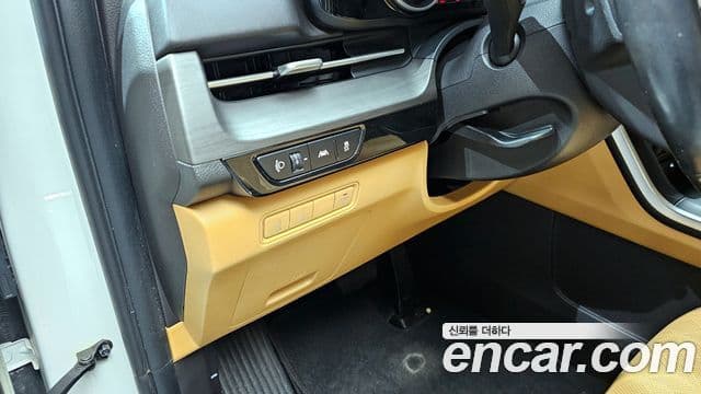 Kia Carnival 2021 — Şəkil 16/20