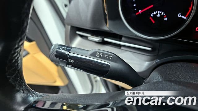 Kia Carnival 2021 — Şəkil 19/20