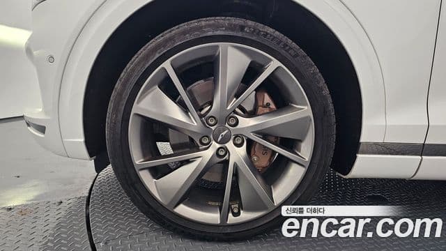 Genesis GV70 2023 — ფოტო 5/20