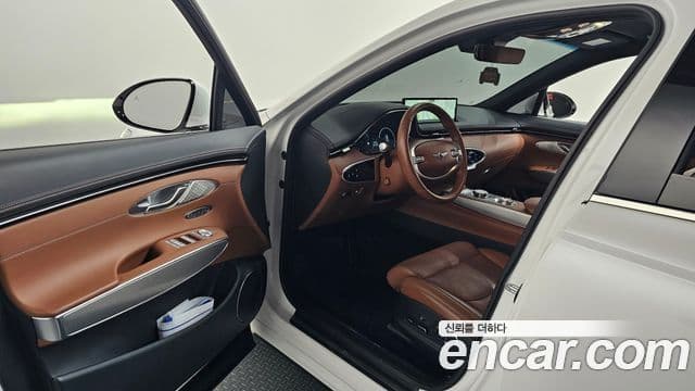 Genesis GV70 2023 — ფოტო 10/20