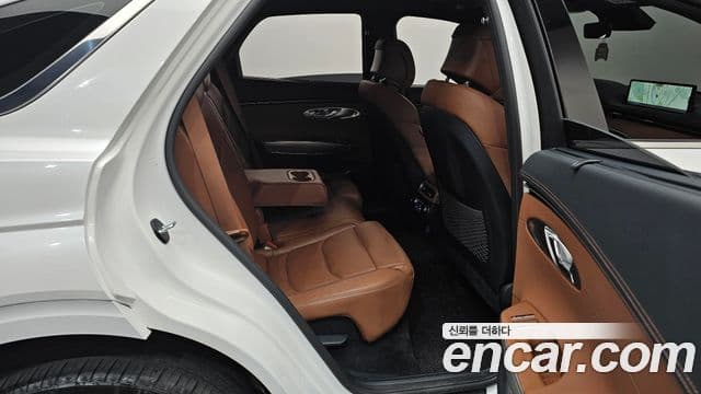 Genesis GV70 2023 — ფოტო 12/20