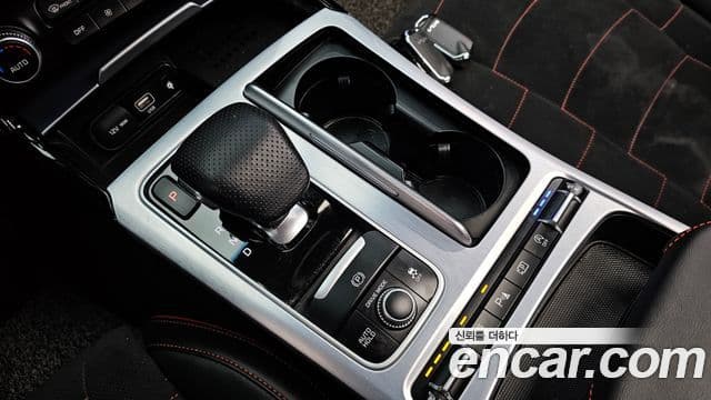 Kia Stinger 2022 — Şəkil 9/20