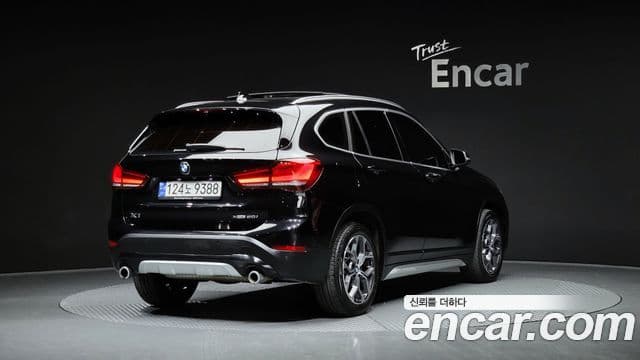 BMW X1 2022 — ფოტო 1/20