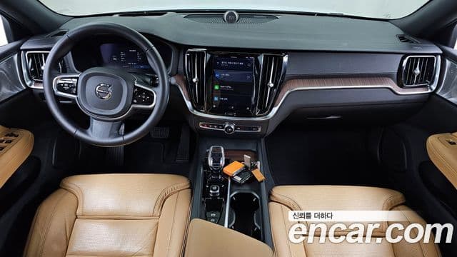 Volvo S60 2023 — ფოტო 7/20