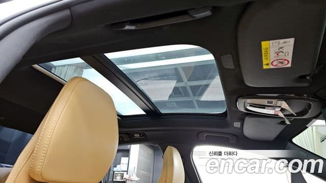 Volvo S60 2023 — ფოტო 17/20