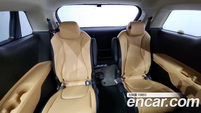 Kia Carnival 2020 — Şəkil 19/20
