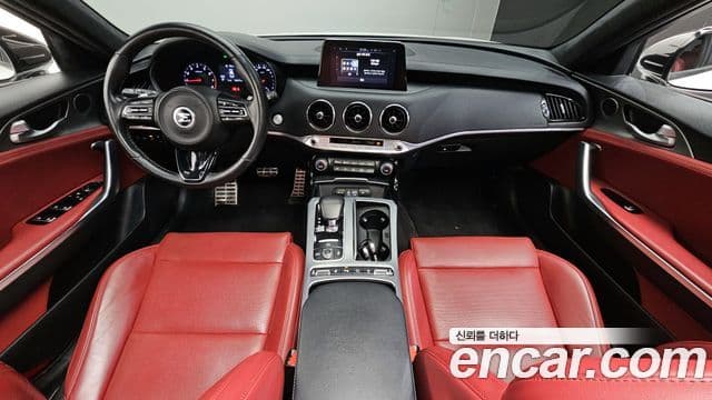 Kia Stinger 2020 — ფოტო 7/20