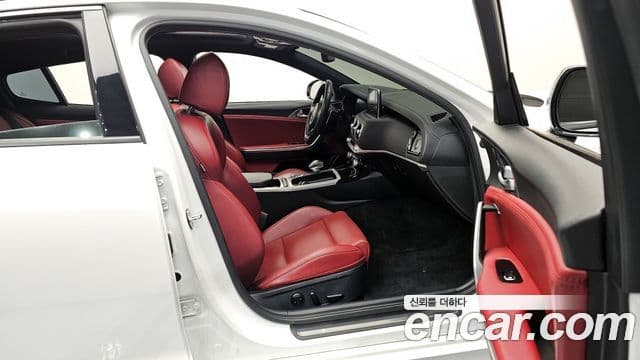 Kia Stinger 2020 — ფოტო 11/20