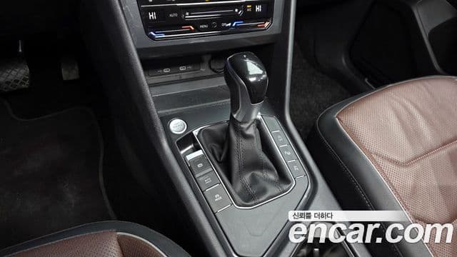 Volkswagen Tiguan Allspace 2023 — ფოტო 2/20