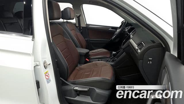 Volkswagen Tiguan Allspace 2023 — ფოტო 10/20