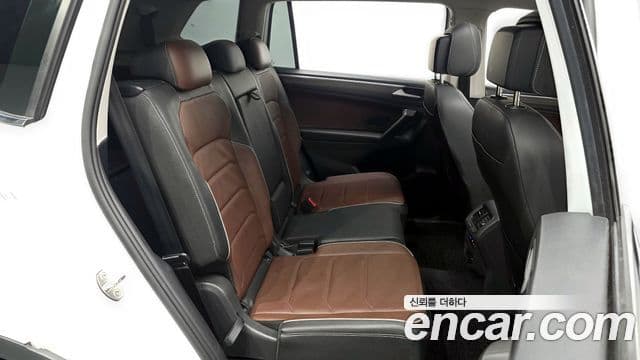 Volkswagen Tiguan Allspace 2023 — ფოტო 5/20