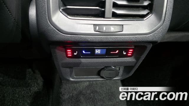 Volkswagen Tiguan Allspace 2023 — ფოტო 9/20