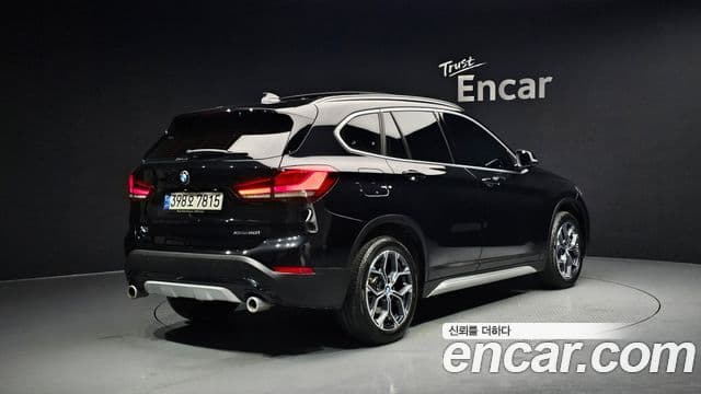 BMW X1 2021 — Şəkil 7/20