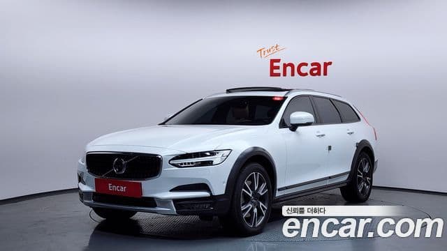 Volvo V90 Cross Country 2018 — ფოტო 1/20