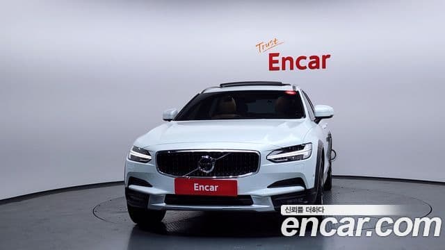 Volvo V90 Cross Country 2018 — ფოტო 3/20