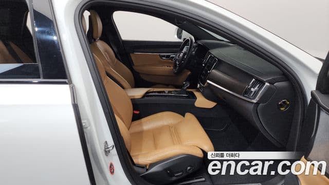Volvo V90 Cross Country 2018 — ფოტო 11/20