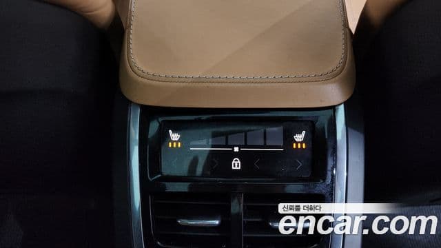 Volvo V90 Cross Country 2018 — ფოტო 19/20